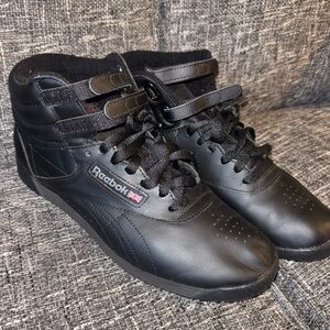 Black CLASSIC high top Reebok